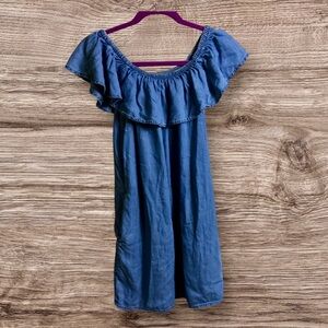 American Eagle lightweight blue denim chambray off the shoulder dress. Small.